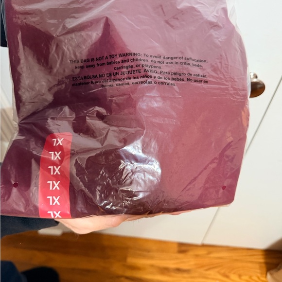 Eddie Bauer Men's Maroon Sweater - Picture 3 of 3